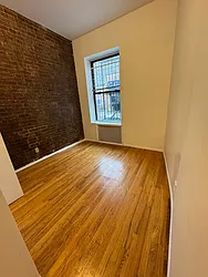 Rented by KNOCKKNOCK LLC