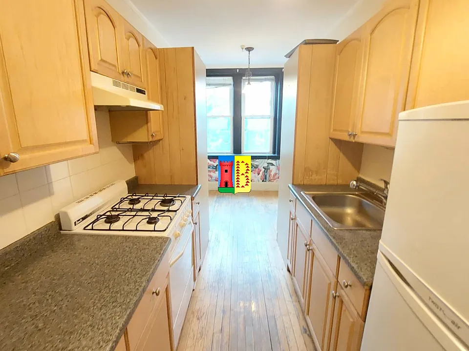 28 Quint Ave #35B