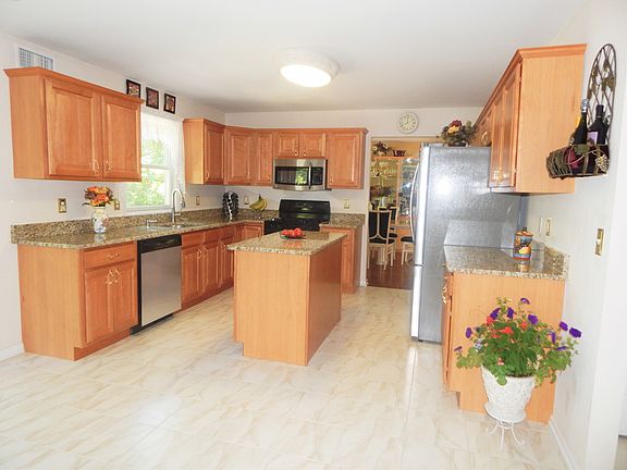 New Granite in Kitchen