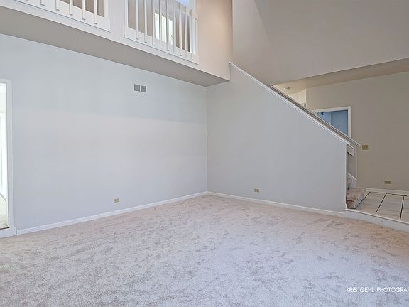 5th image of 2407 Wentworth Ln