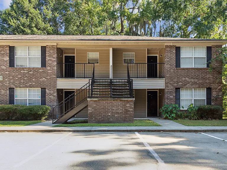 Ardens Place Apartments — Photo 7