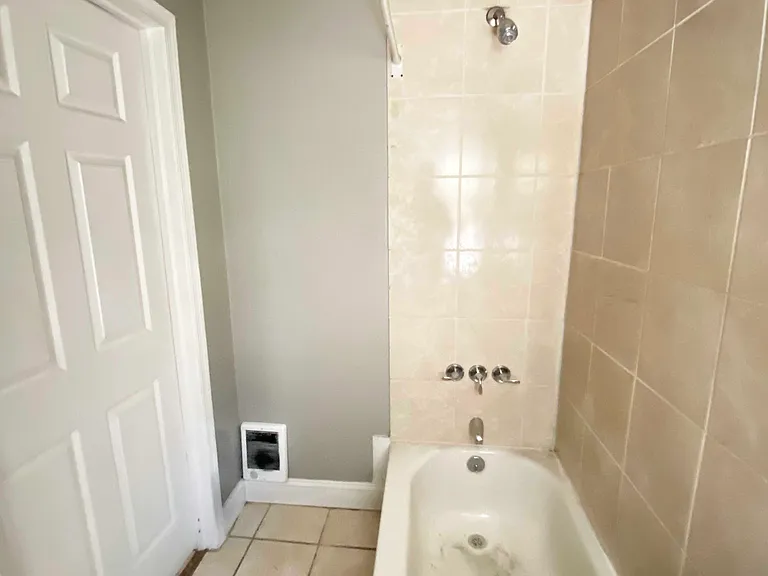 1934 W Ontario St #2REAR — Photo 8