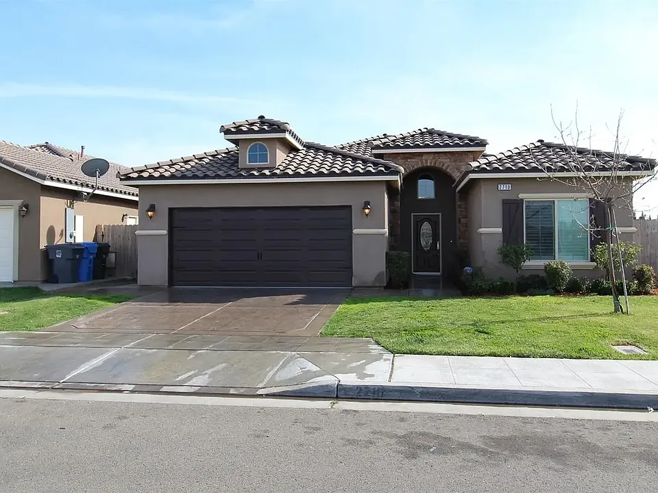 2710 Orange Tree Dr