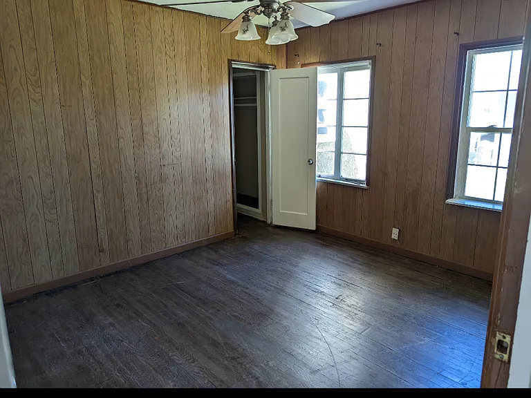 311 S Carmalita St — Photo 11