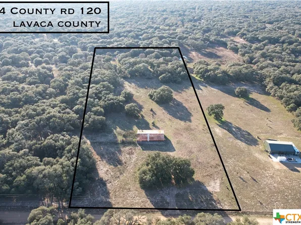 124 County Road 120, Hallettsville, TX 77964