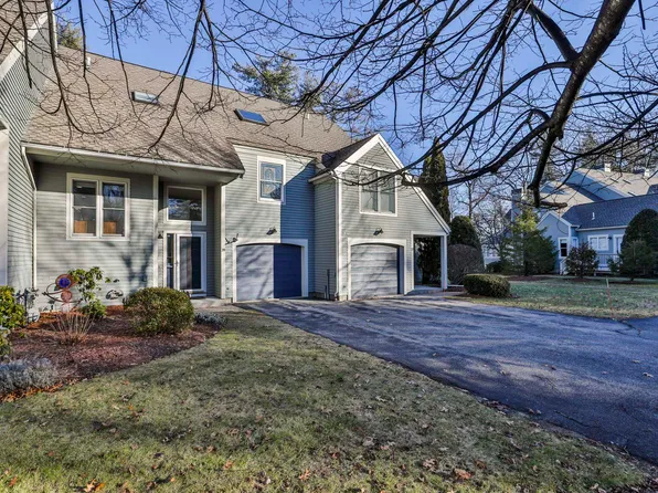 39 Hawthorne Village Road, Nashua, NH 03062