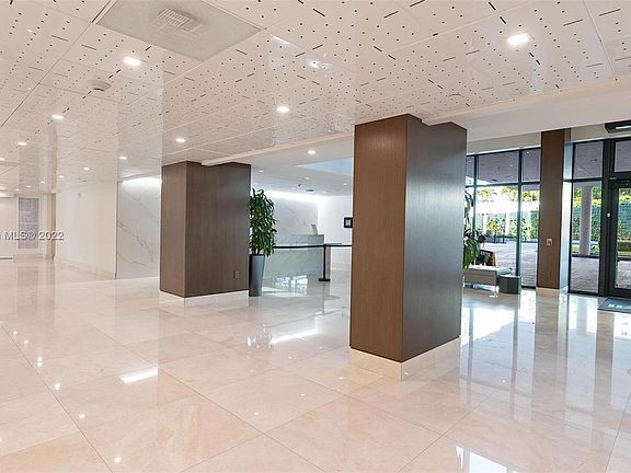 3rd image of 540 Brickell Key Dr #Penthouse 1805