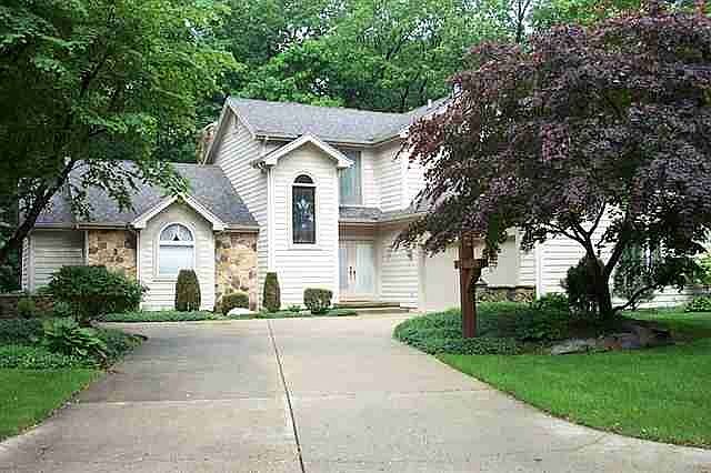 1st image of 2405 River Oaks Dr
