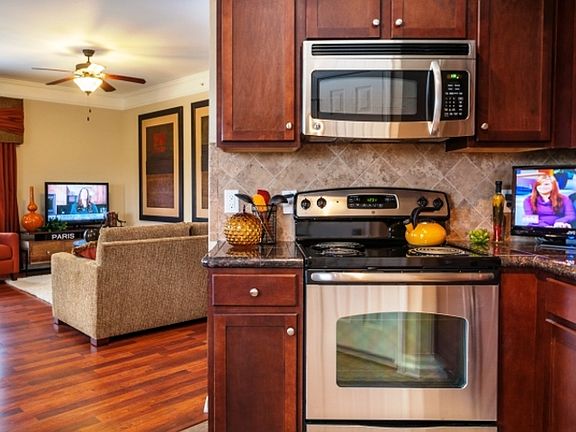 5th image of 13310 Melrose Ln #1001750