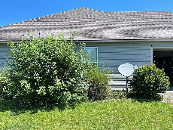 3rd image of 4068 Glen Laurel Dr E