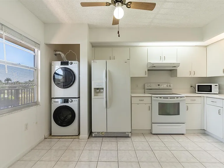 13455 SW 16th Ct #306F — Photo 5