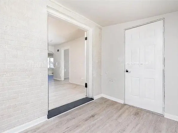 3511 West Pl, Saint Louis, MO 63121