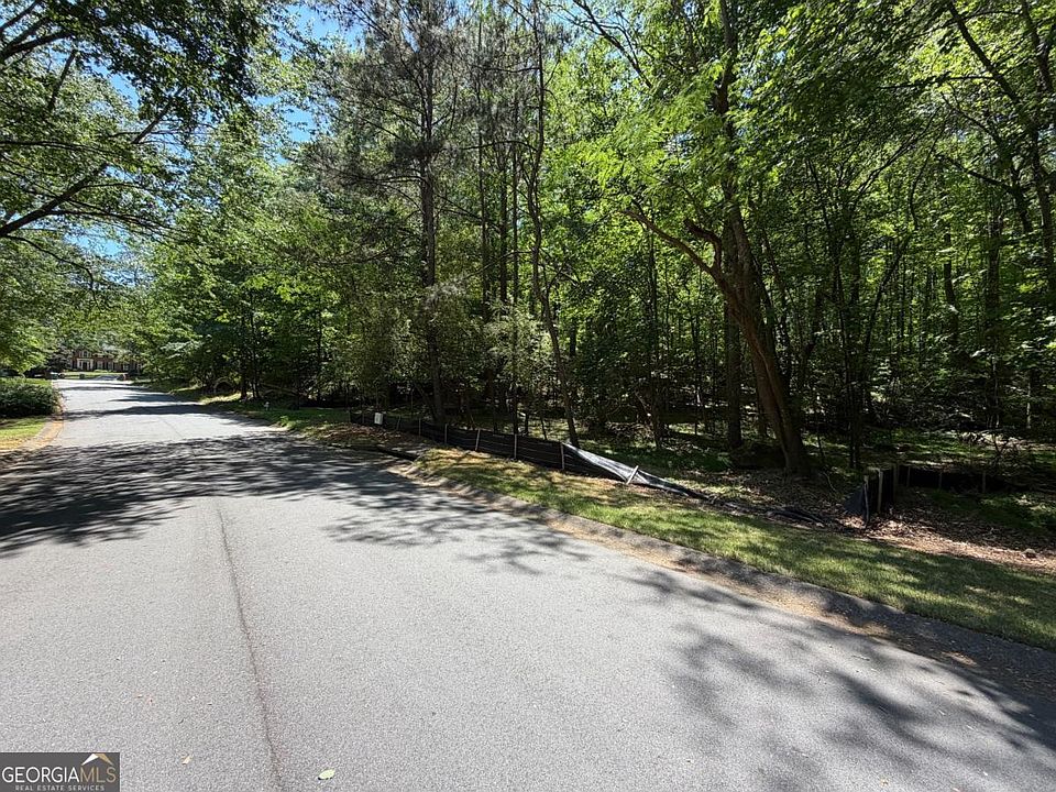 2nd image of 2761 Gardenwood Ct SW