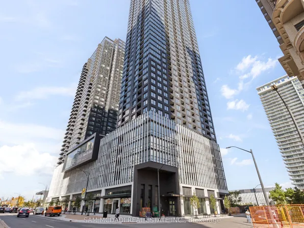395 Square One Dr, Mississauga, ON