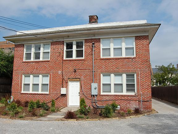 4th image of 116 NW 15th St APT 202