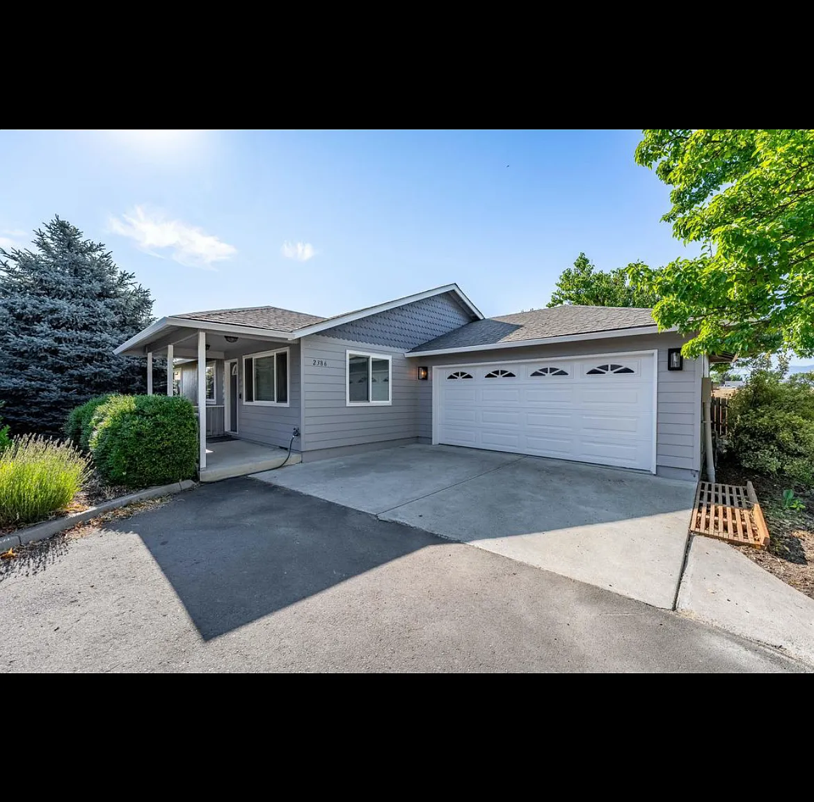 3 bed, 1248 sqft, $2,350 — Photo 1