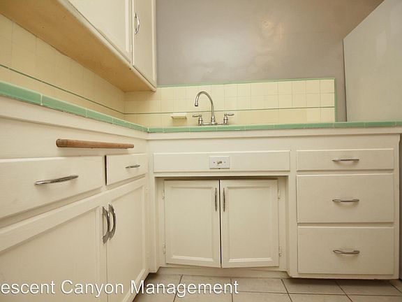 5th image of 11101 1/2 Camarillo St