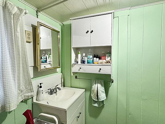 5th image of 702 Progress St NE #3