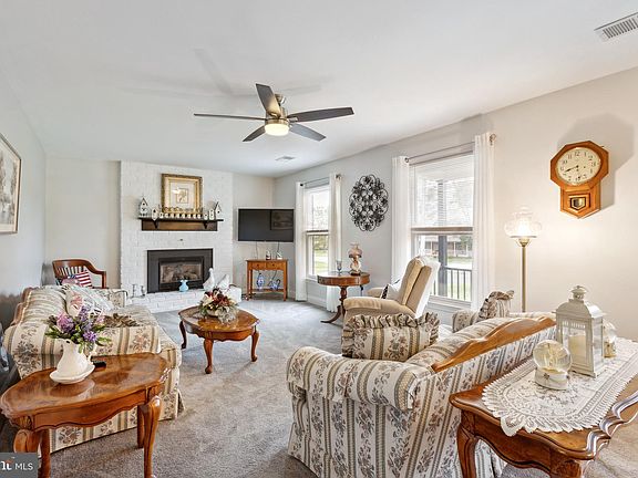 5th image of 10021 Pleasant View Dr