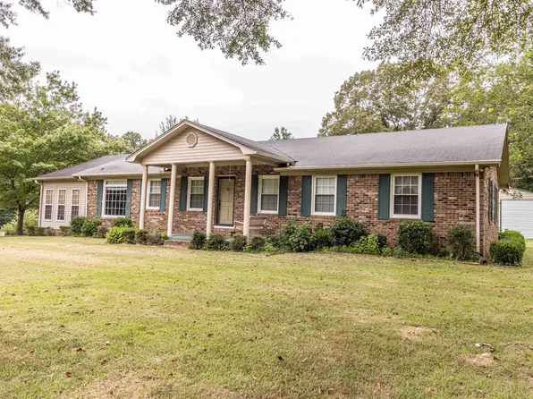 239 Old Hwy S #5, Selmer, TN 38375