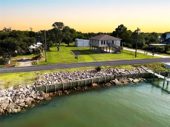 2409 Avenue A, San Leon, TX 77539