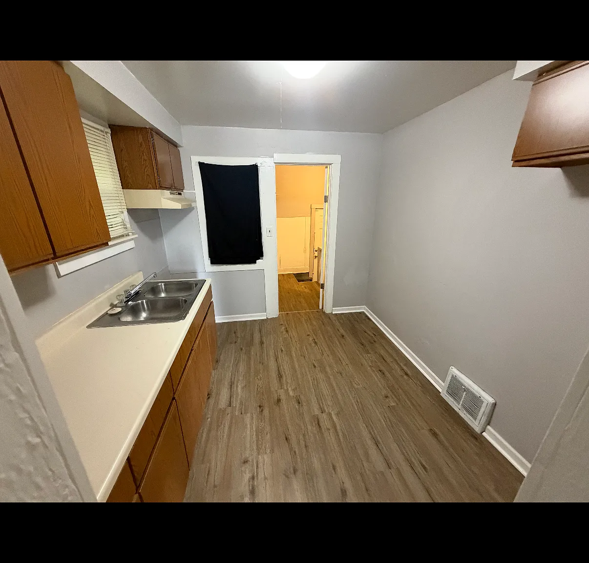 2 bed, 504 sqft, $950 — Photo 3