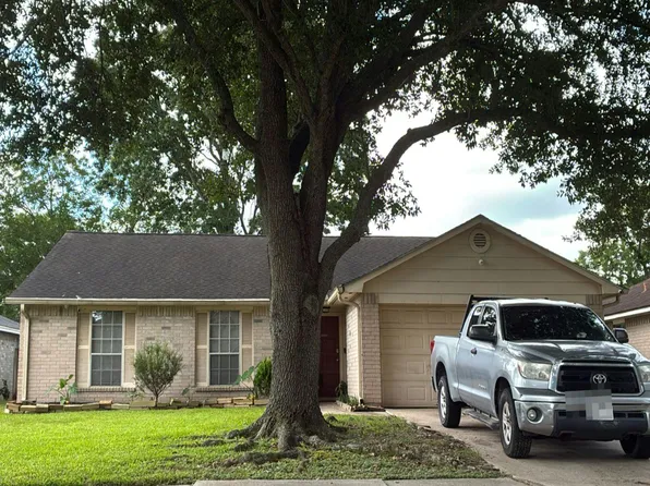 2403 Tall Ships Dr, Friendswood, TX 77546