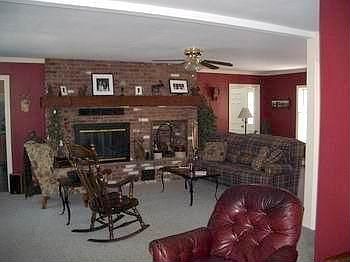 2nd image of 123 Rockledge Dr