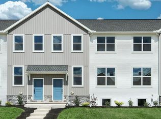 75 N Conifer Dr, Elizabethtown, PA 17022