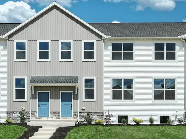 75 N Conifer Dr, Elizabethtown, PA 17022