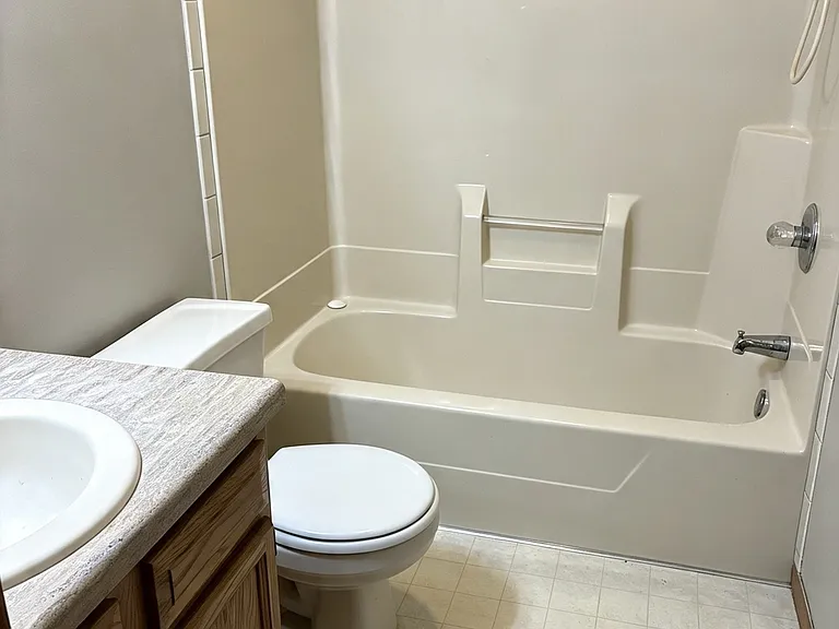 4327 Hadley Ct — Photo 10