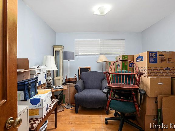 5th image of 4332 Northgate Dr NE