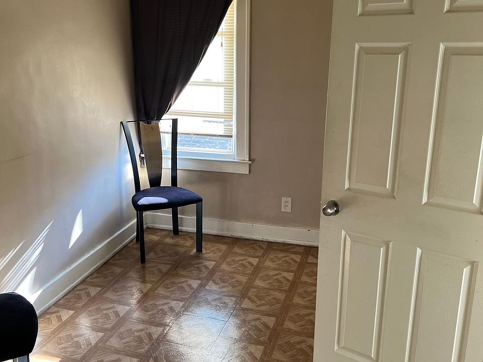 1st image of 1459 Fort Park Blvd #2