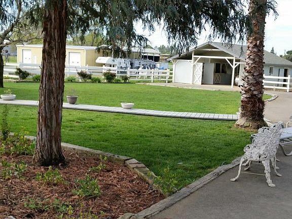 4th image of 8060 Milnes Ave