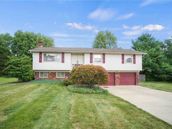 165 McCracken Rd, Streetsboro, OH 44241