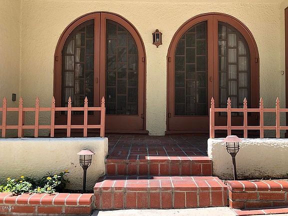 5th image of 1529 E Broadway