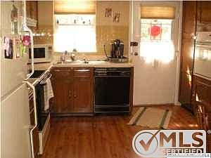 2nd image of 15A Edinburgh Ln #A