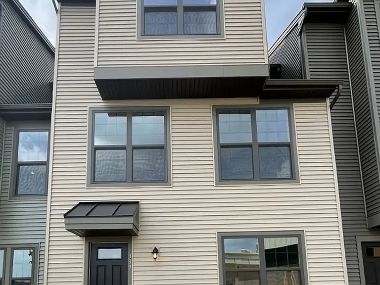 339 E Cochran St #339 — Photo 1