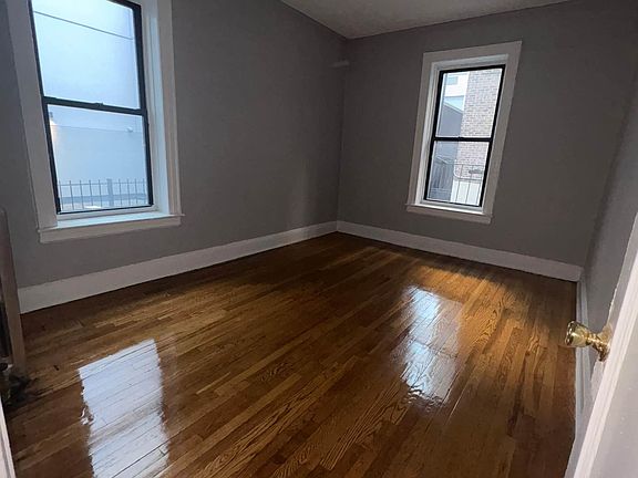 3rd image of 1833 Ocean Ave #1G