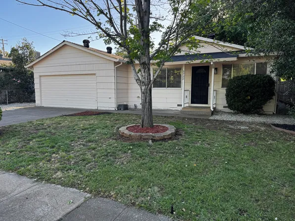 3732 Mercury Dr, Redding, CA 96002