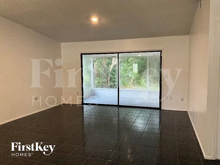 3228 Curry Woods Cir #2 — Photo 3