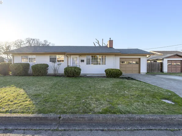 915 S Pacific St, Newberg, OR 97132