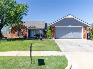 1423 SE Hillcrest Ave, Lawton, OK 73501