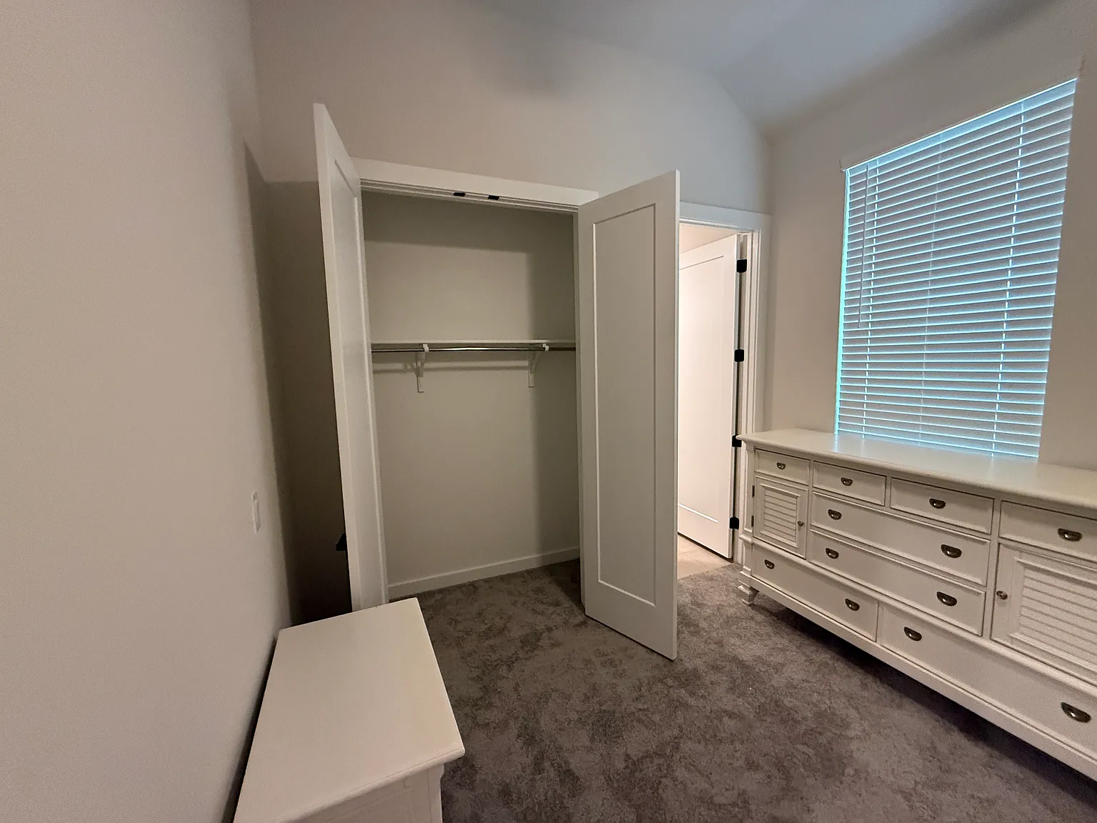 4 bed, 2602 sqft, $850 — Photo 1