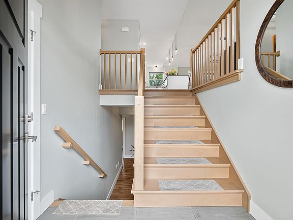 3rd image of 128 Blush Ct