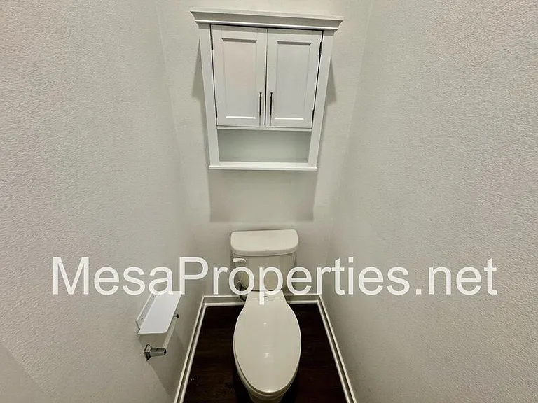 5229 Jarvis Ln — Photo 18