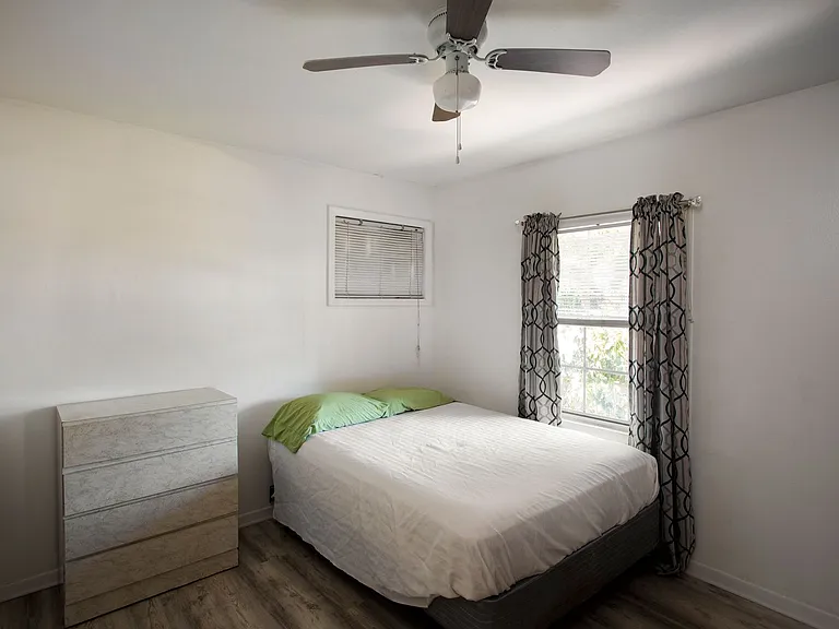 3430 Eagle Ave #6 — Photo 7