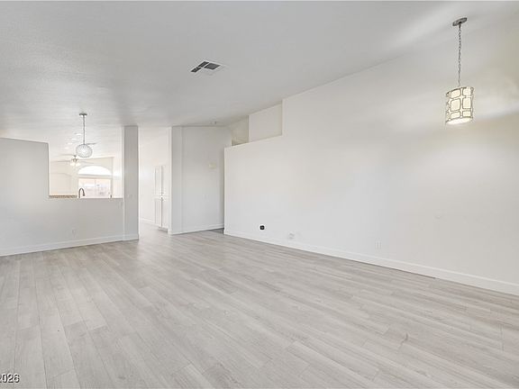 4th image of 7121 Junction Village Ave