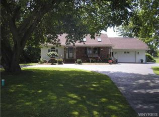 1608 Franklin St, Olcott, NY 14126