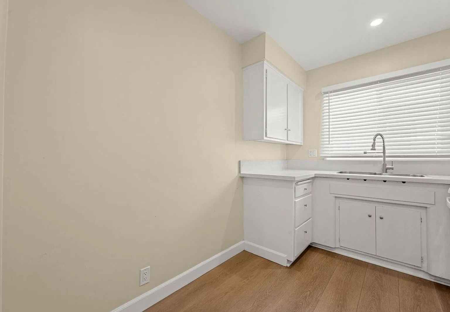 1 bed, 1.0 bath, 725 sqft, $1,795 — Photo 4